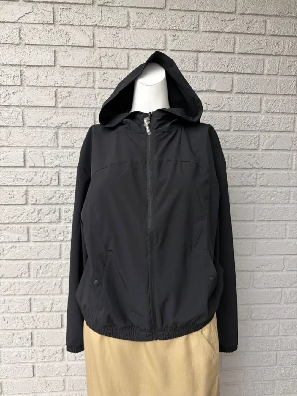 Bearpaw Outdoors Black Lightweight Zip-Up Hooded Jacket Size S - Picture 3 of 14